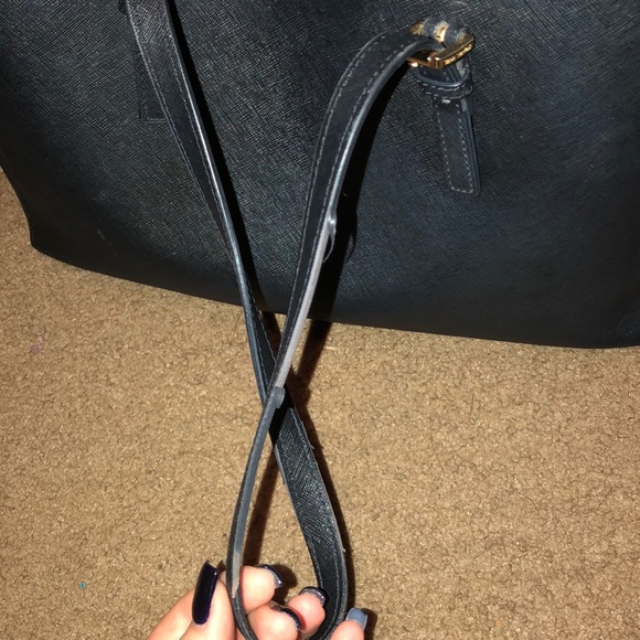 Michael Kors hand bag - Picture 5 of 7